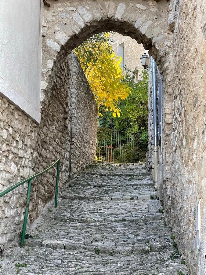 Fleurs De Provence Appartement LʼIsle-sur-la-Sorgue Buitenkant foto